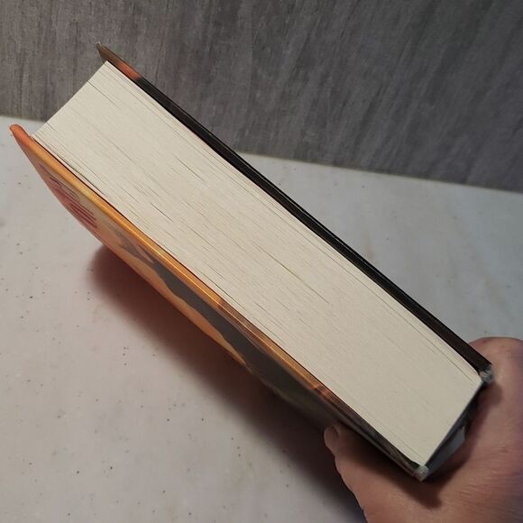 Book - "Harry Potter and the Deathly Hallows" - J. K. Rowling (2007) - Picture 4 of 10